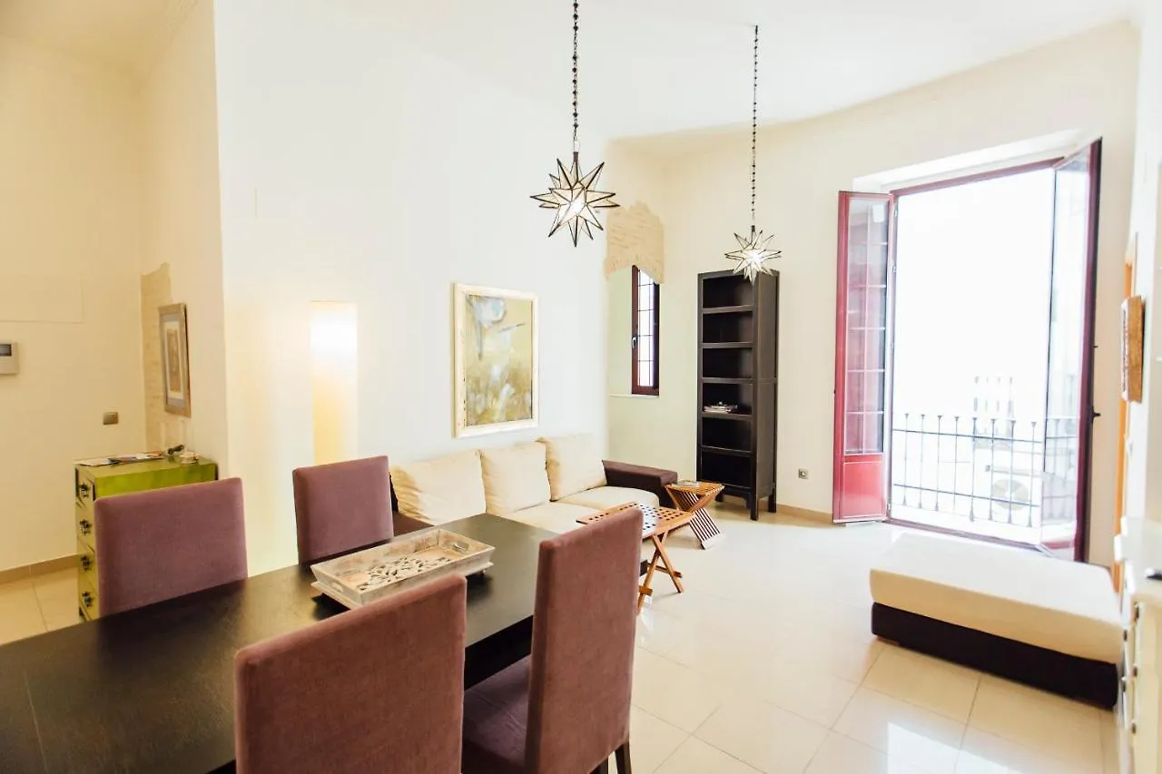 Bright And Central- 2Bd 1Bth- Malhara Севилья