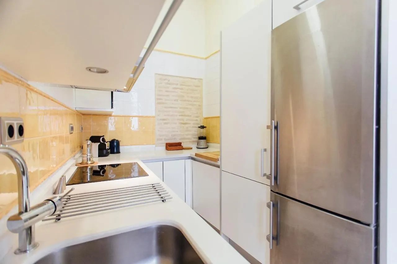 Bright And Central- 2Bd 1Bth- Malhara Севилья