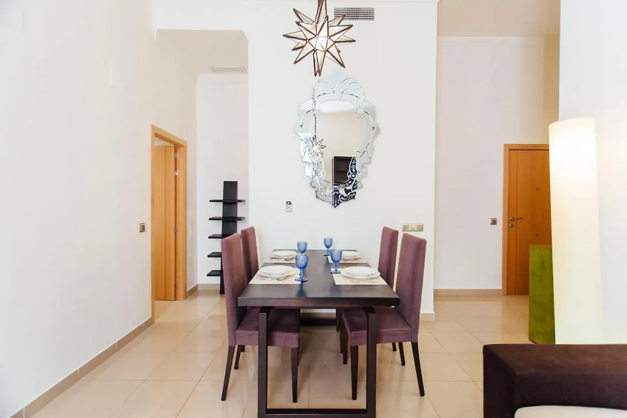 Bright And Central- 2Bd 1Bth- Malhara Севилья