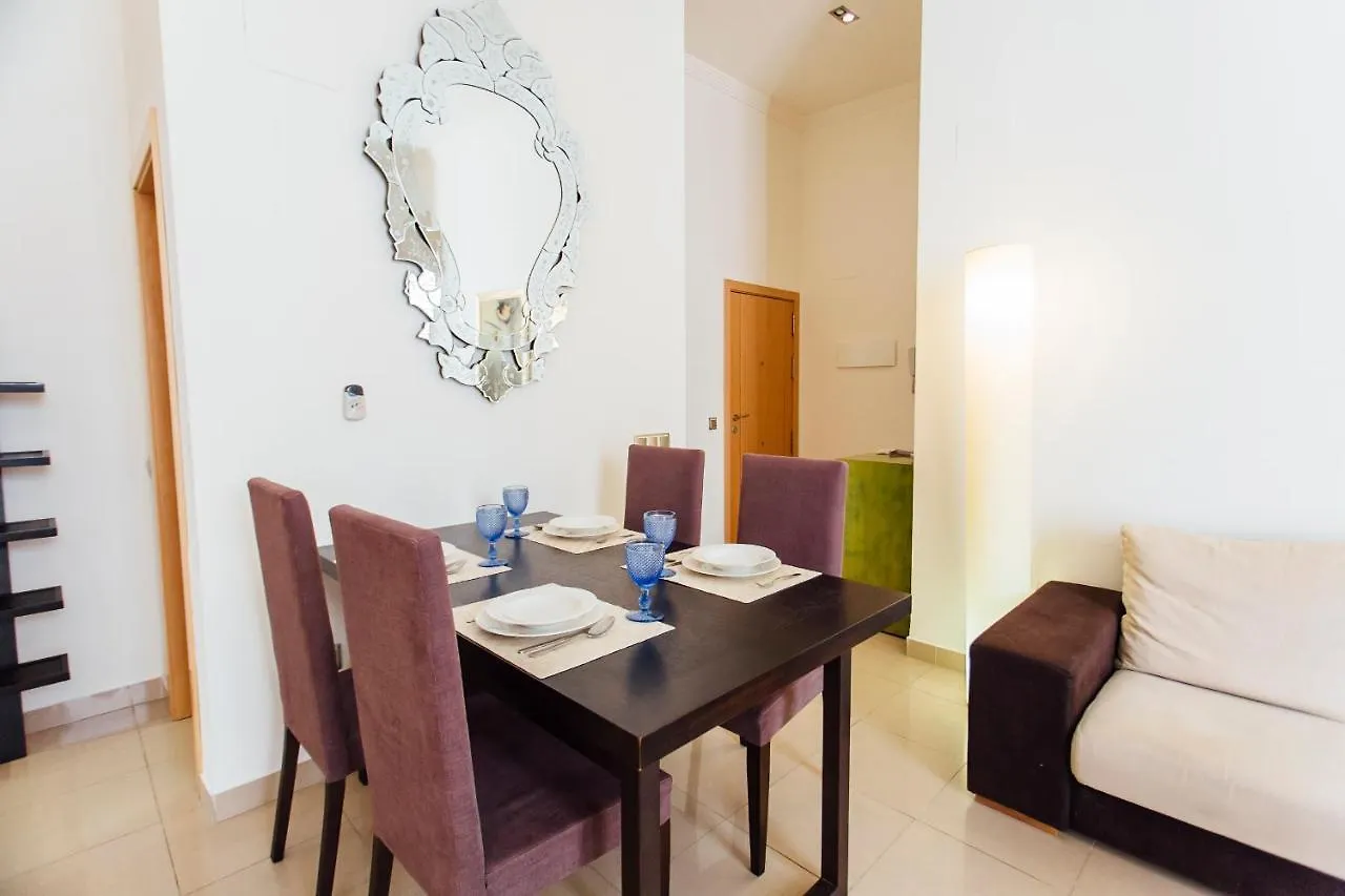 Bright And Central- 2Bd 1Bth- Malhara Севилья Испания