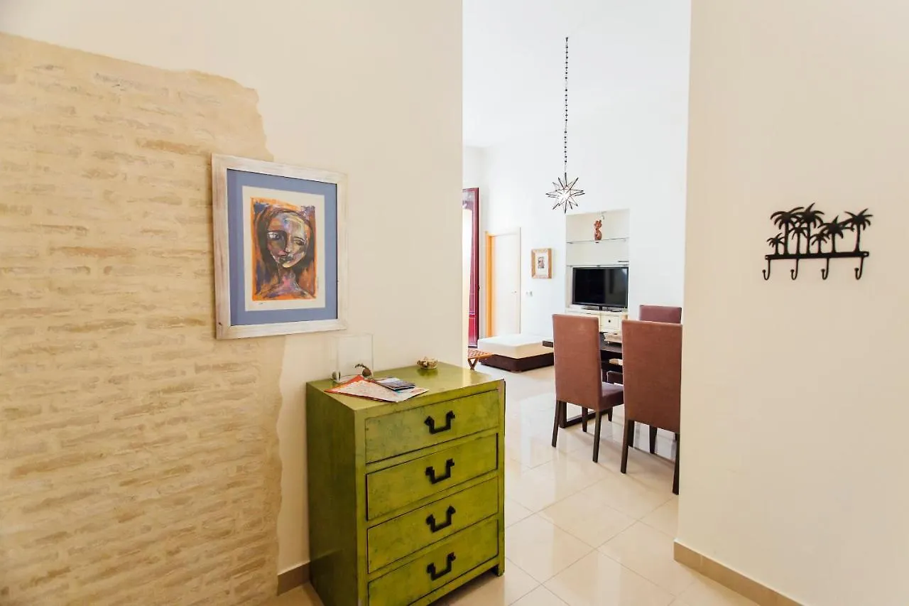 Apartment Bright And Central- 2Bd 1Bth- Malhara Seville